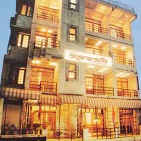 Hotel Radhe Continental Нейнитал Екстериор снимка