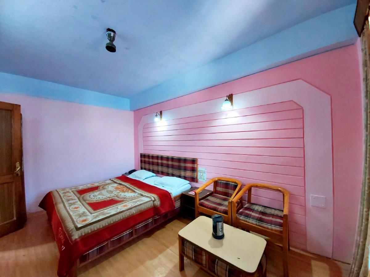 Hotel Radhe Continental Нейнитал Екстериор снимка