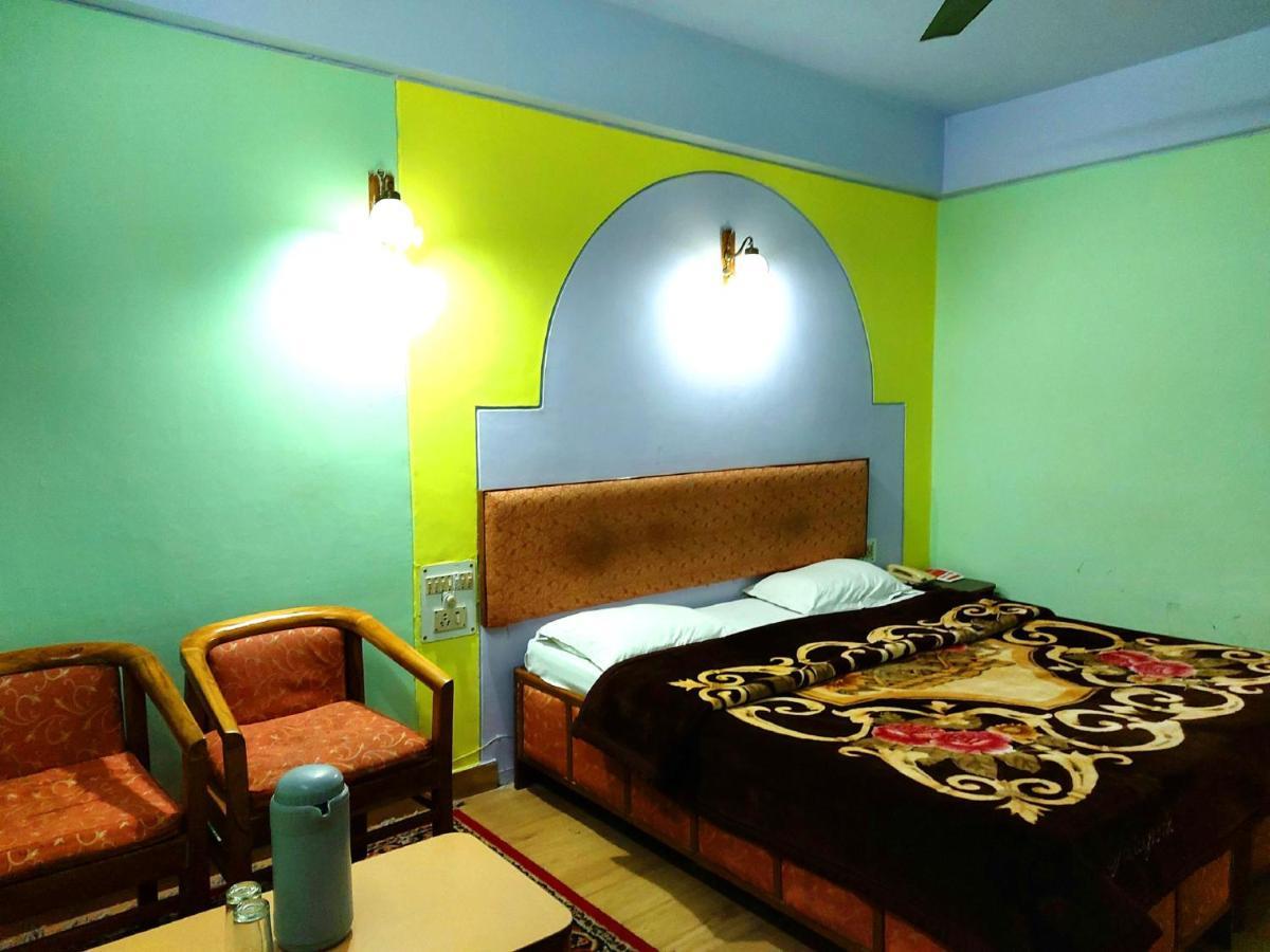 Hotel Radhe Continental Нейнитал Екстериор снимка