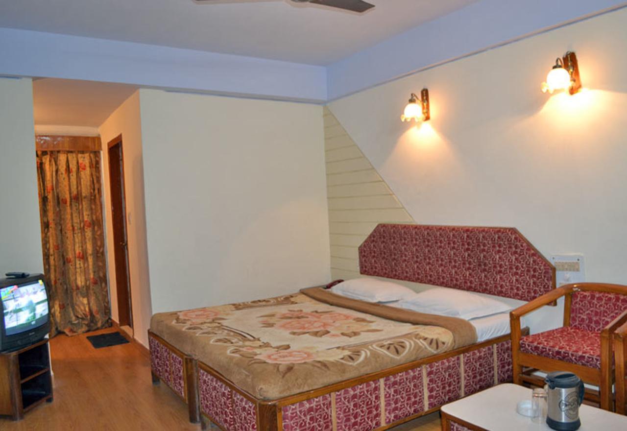Hotel Radhe Continental Нейнитал Екстериор снимка