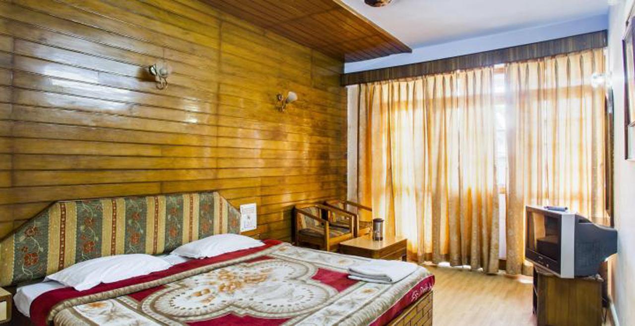 Hotel Radhe Continental Нейнитал Екстериор снимка