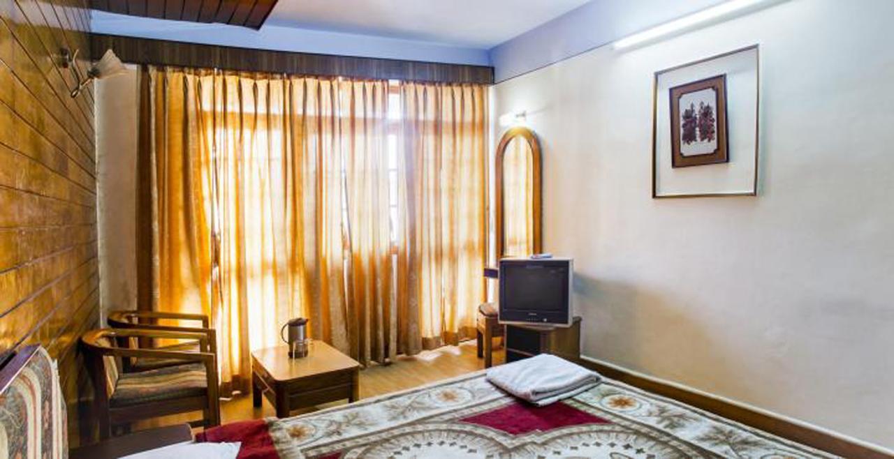 Hotel Radhe Continental Нейнитал Екстериор снимка