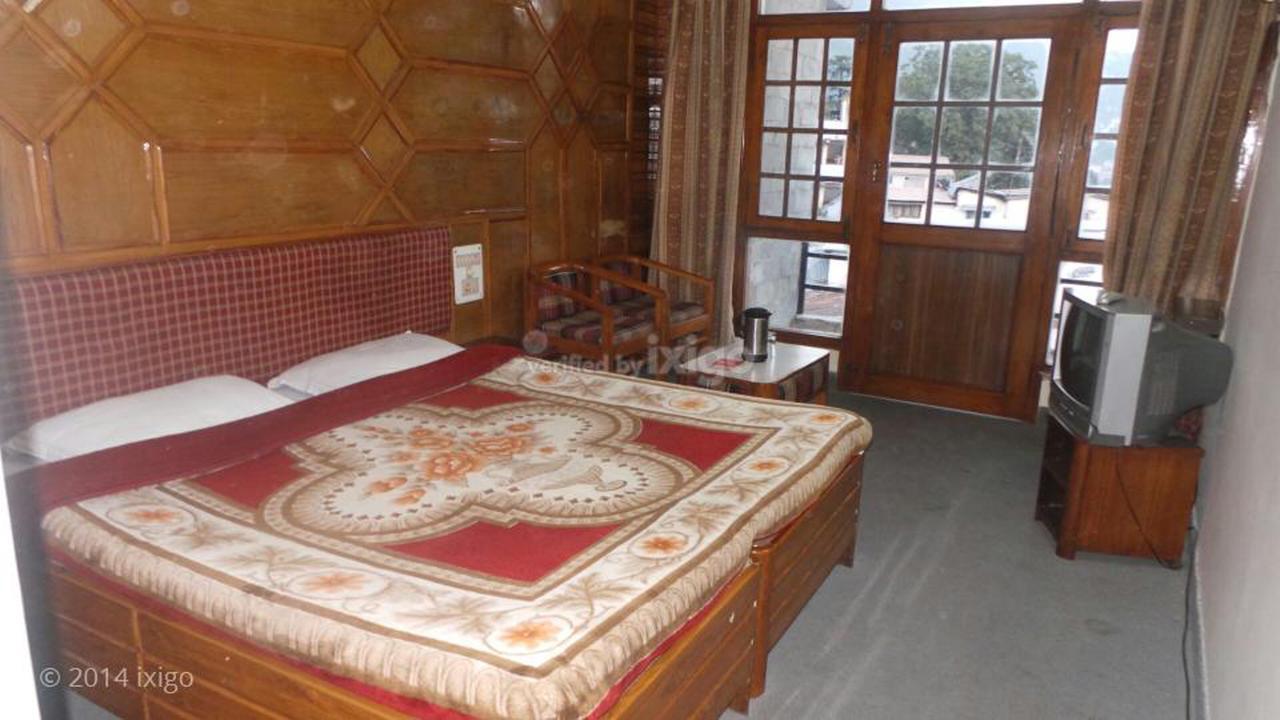 Hotel Radhe Continental Нейнитал Екстериор снимка