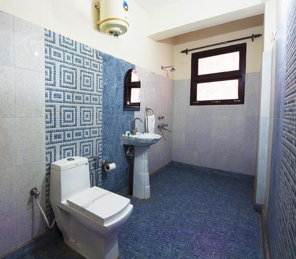 Hotel Radhe Continental Нейнитал Екстериор снимка